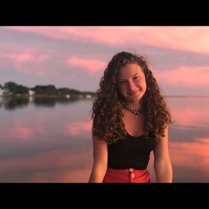 Meet your Posher, Amelia